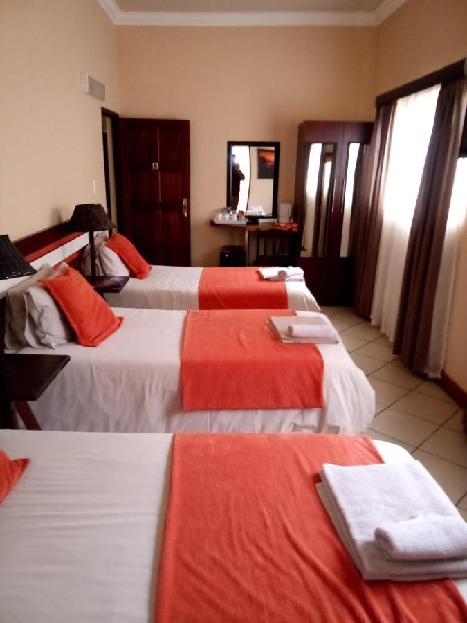 Rustenburg Guesthouse Екстериор снимка