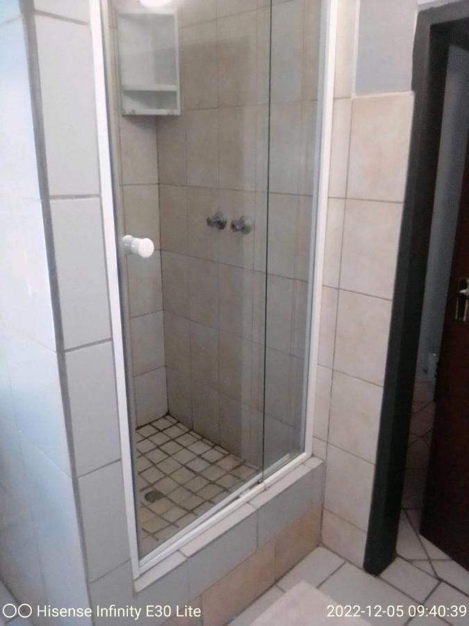 Rustenburg Guesthouse Екстериор снимка