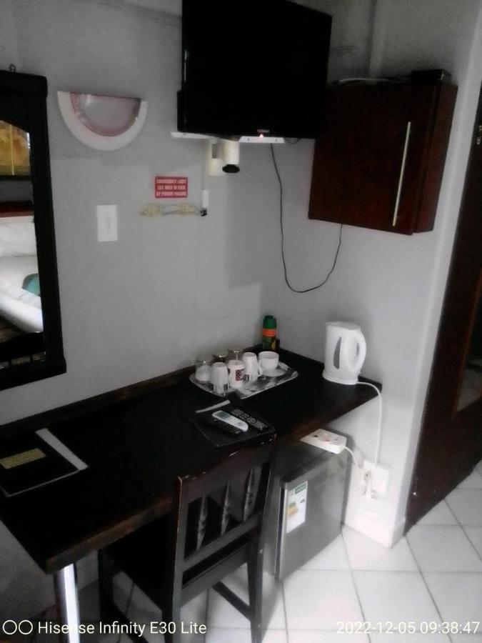 Rustenburg Guesthouse Екстериор снимка