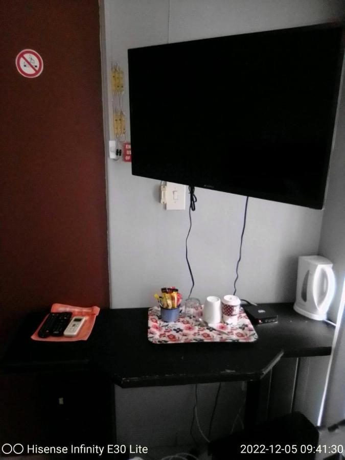 Rustenburg Guesthouse Екстериор снимка