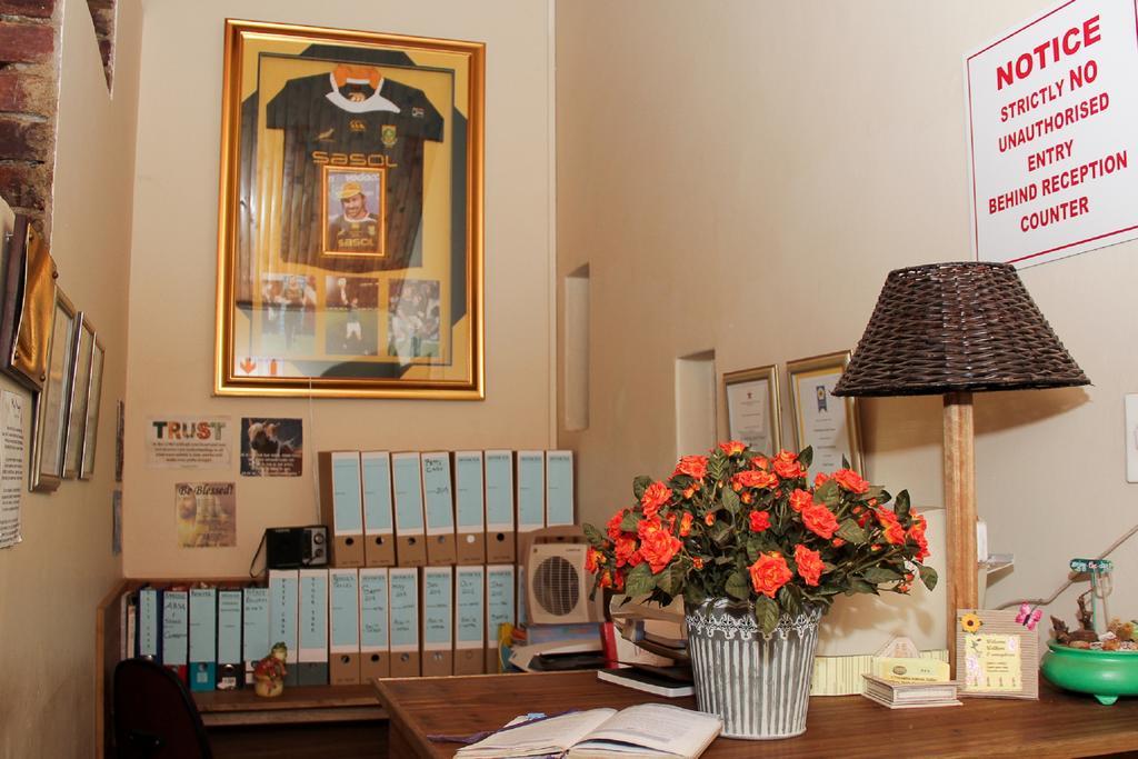 Rustenburg Guesthouse Екстериор снимка