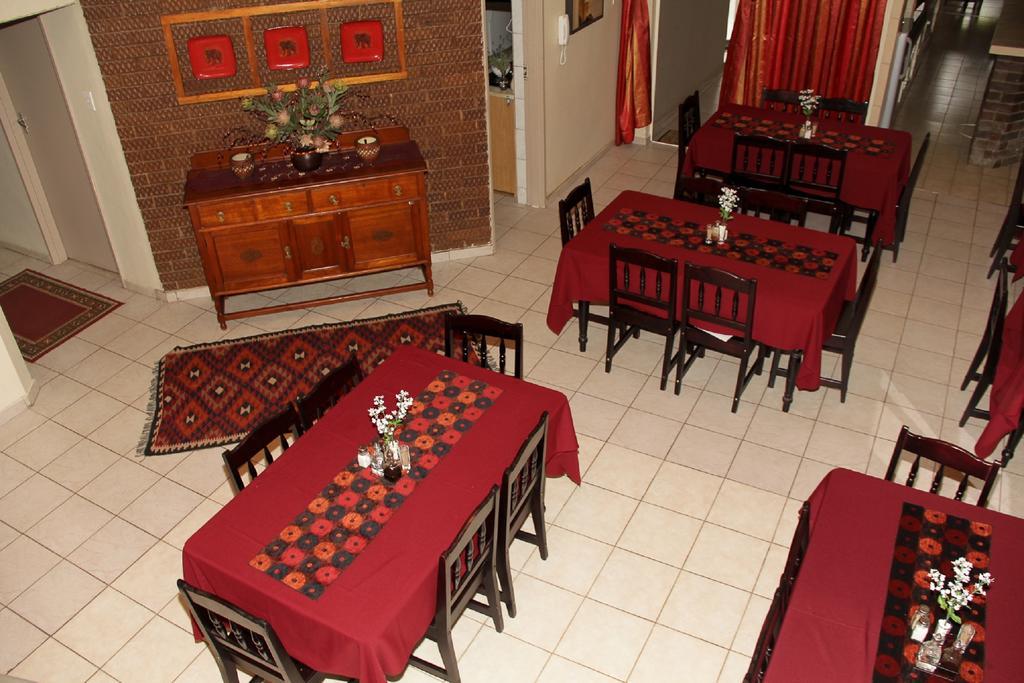 Rustenburg Guesthouse Екстериор снимка