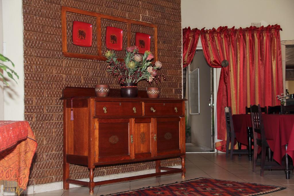 Rustenburg Guesthouse Екстериор снимка